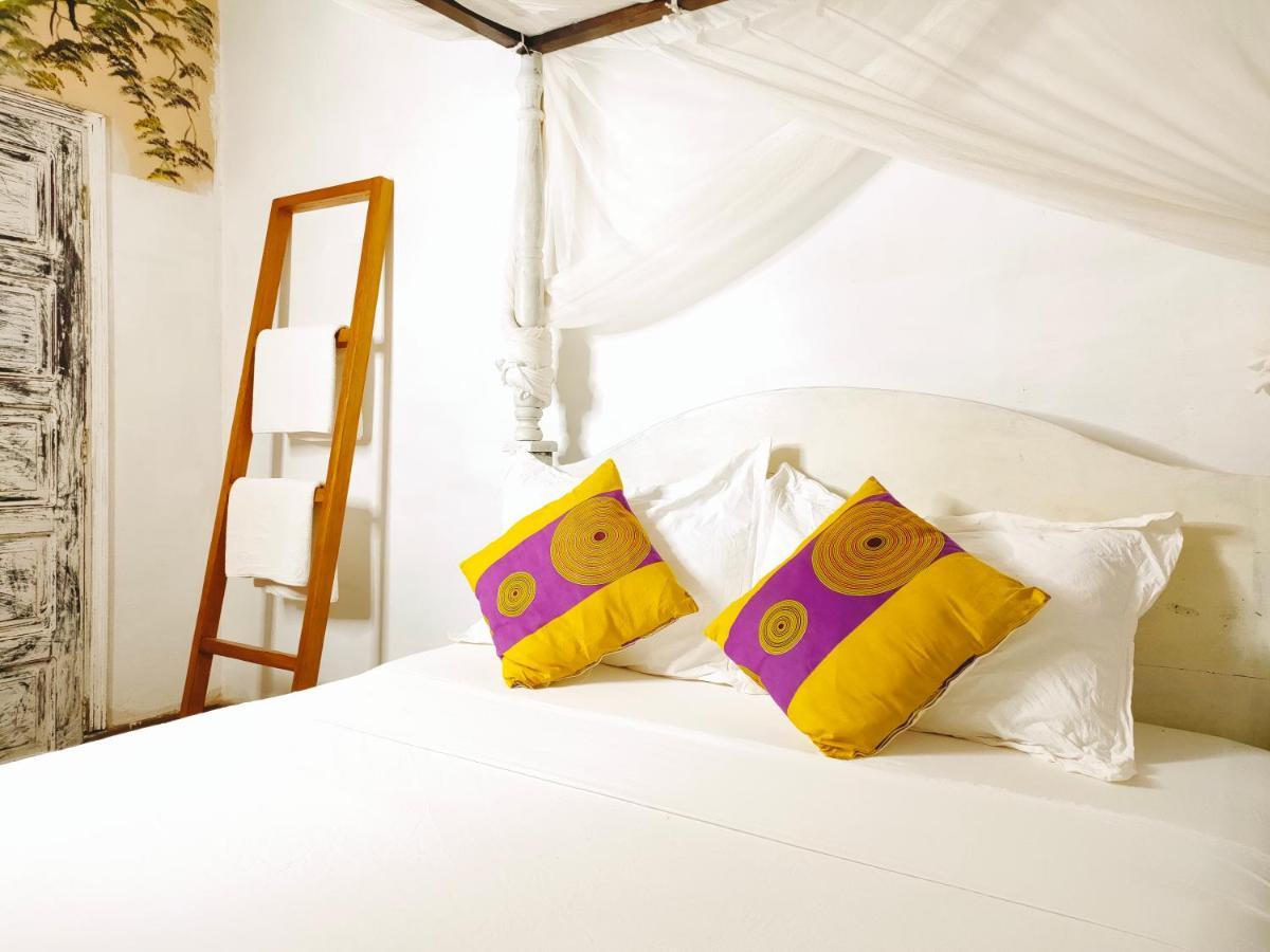 Upani In Diani Bed & Breakfast Diani Beach Exterior photo