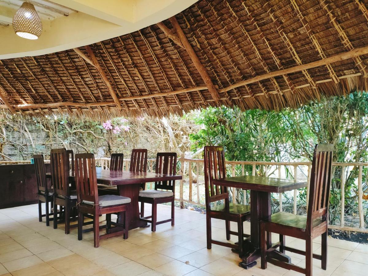 Upani In Diani Bed & Breakfast Diani Beach Exterior photo