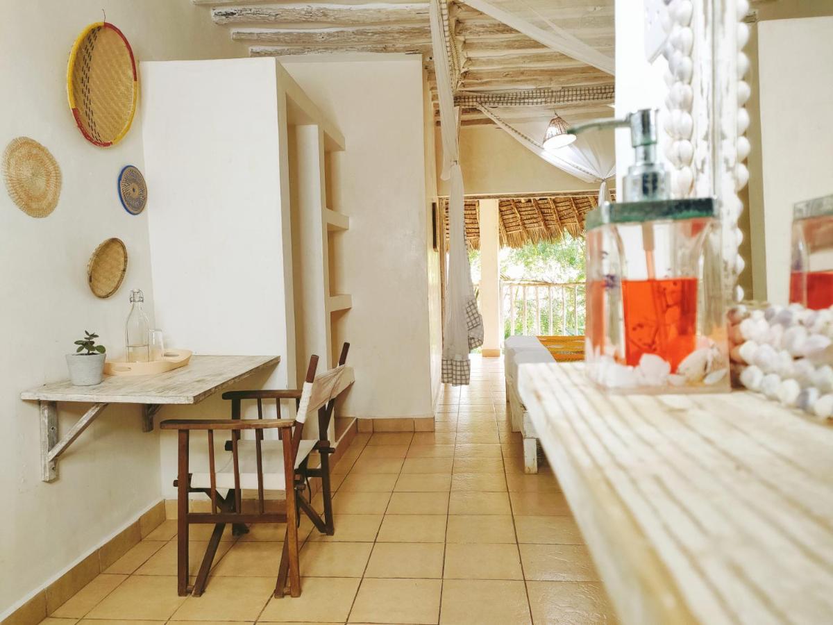 Upani In Diani Bed & Breakfast Diani Beach Exterior photo