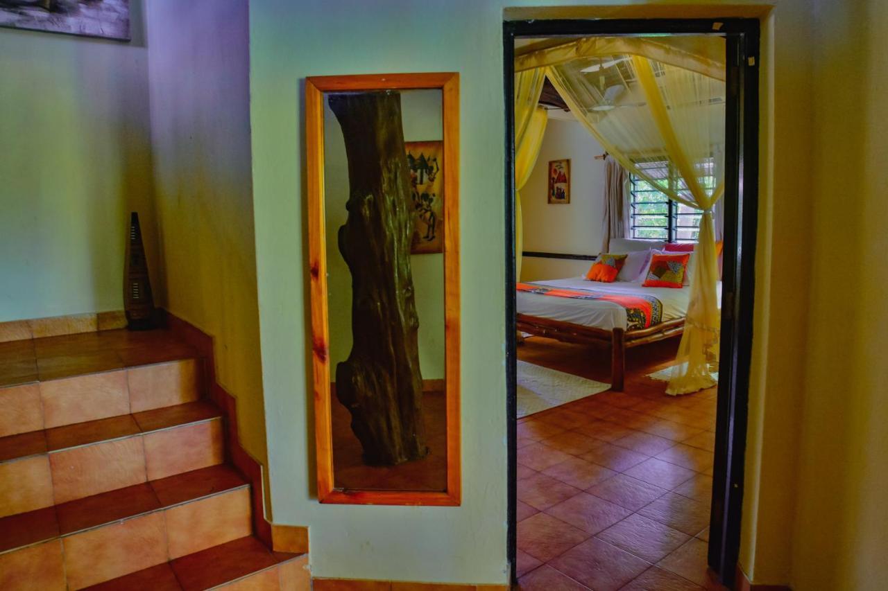 Upani In Diani Bed & Breakfast Diani Beach Exterior photo
